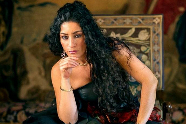 “CIELO Y SUELO” – MIRIAM MÉNDEZ “LA PRINCESA DESCALZA”